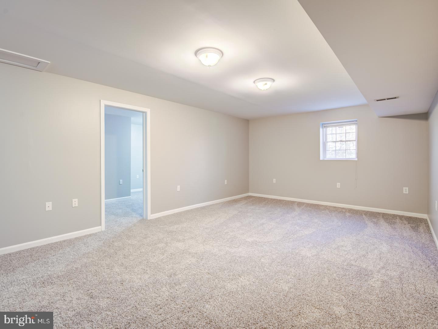 2033 LEEHIGH DRIVE