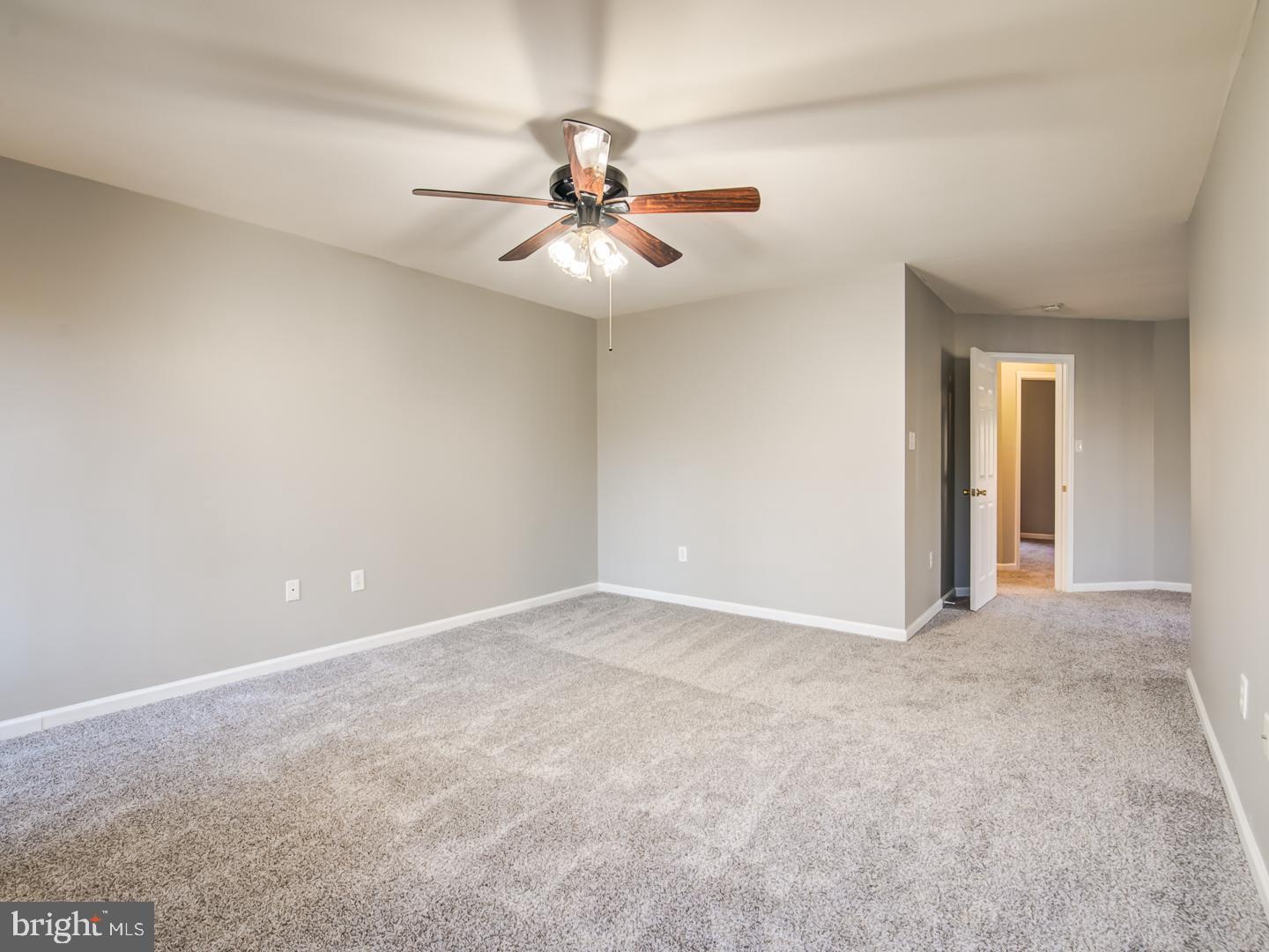 2033 LEEHIGH DRIVE