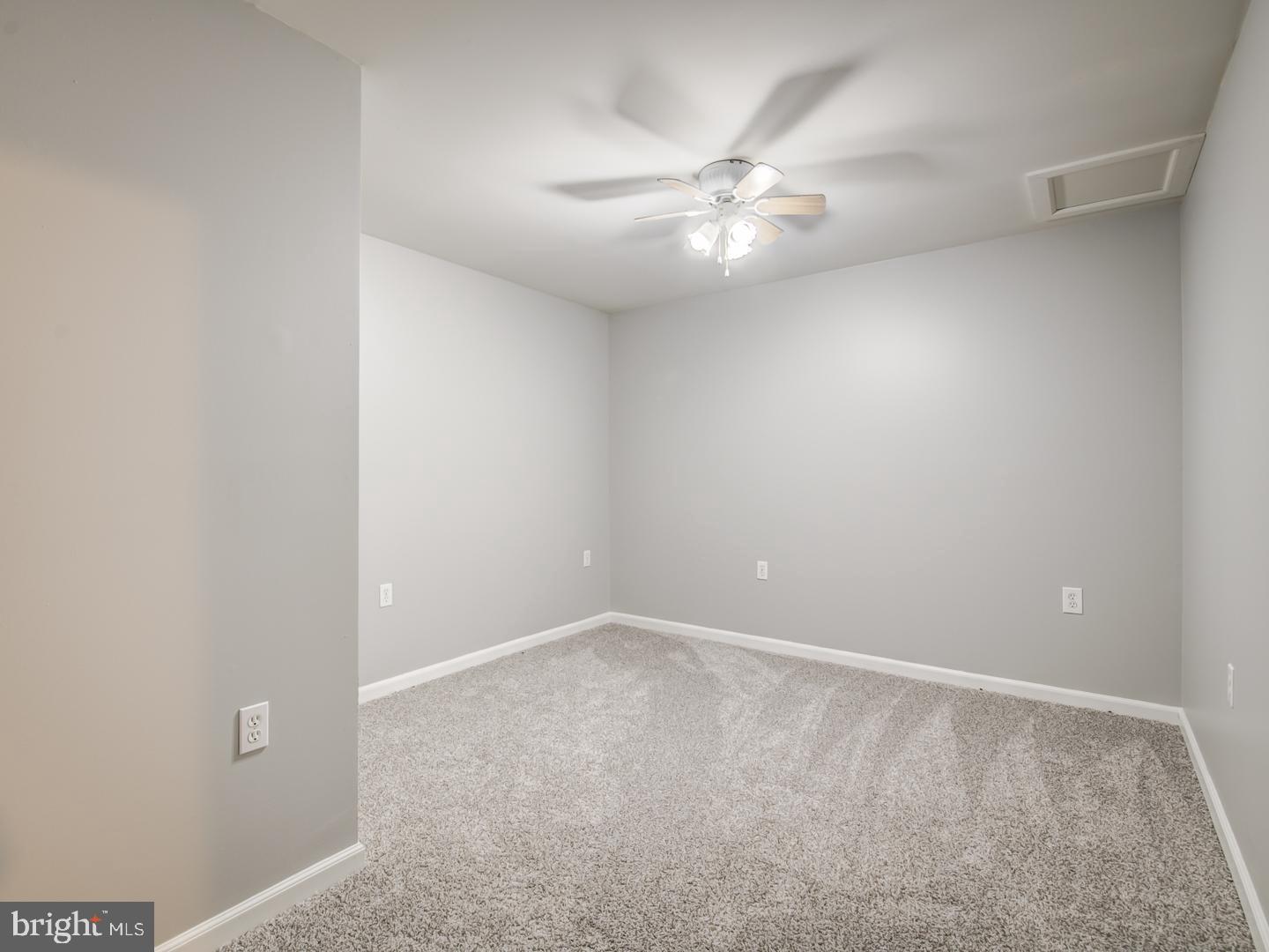 2033 LEEHIGH DRIVE