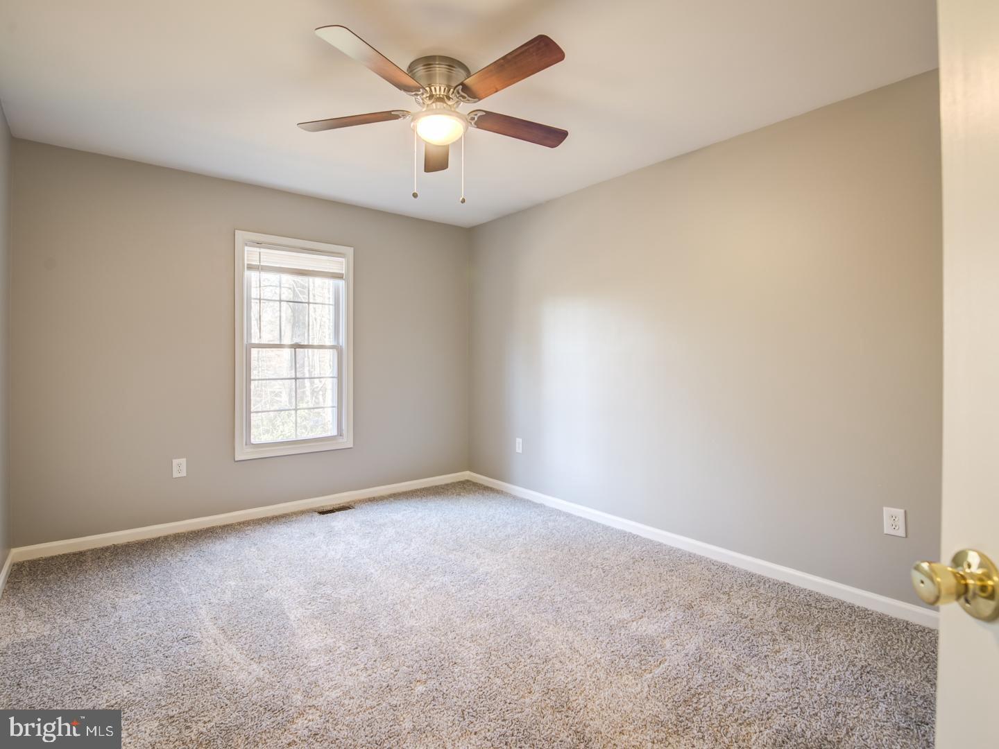 2033 LEEHIGH DRIVE