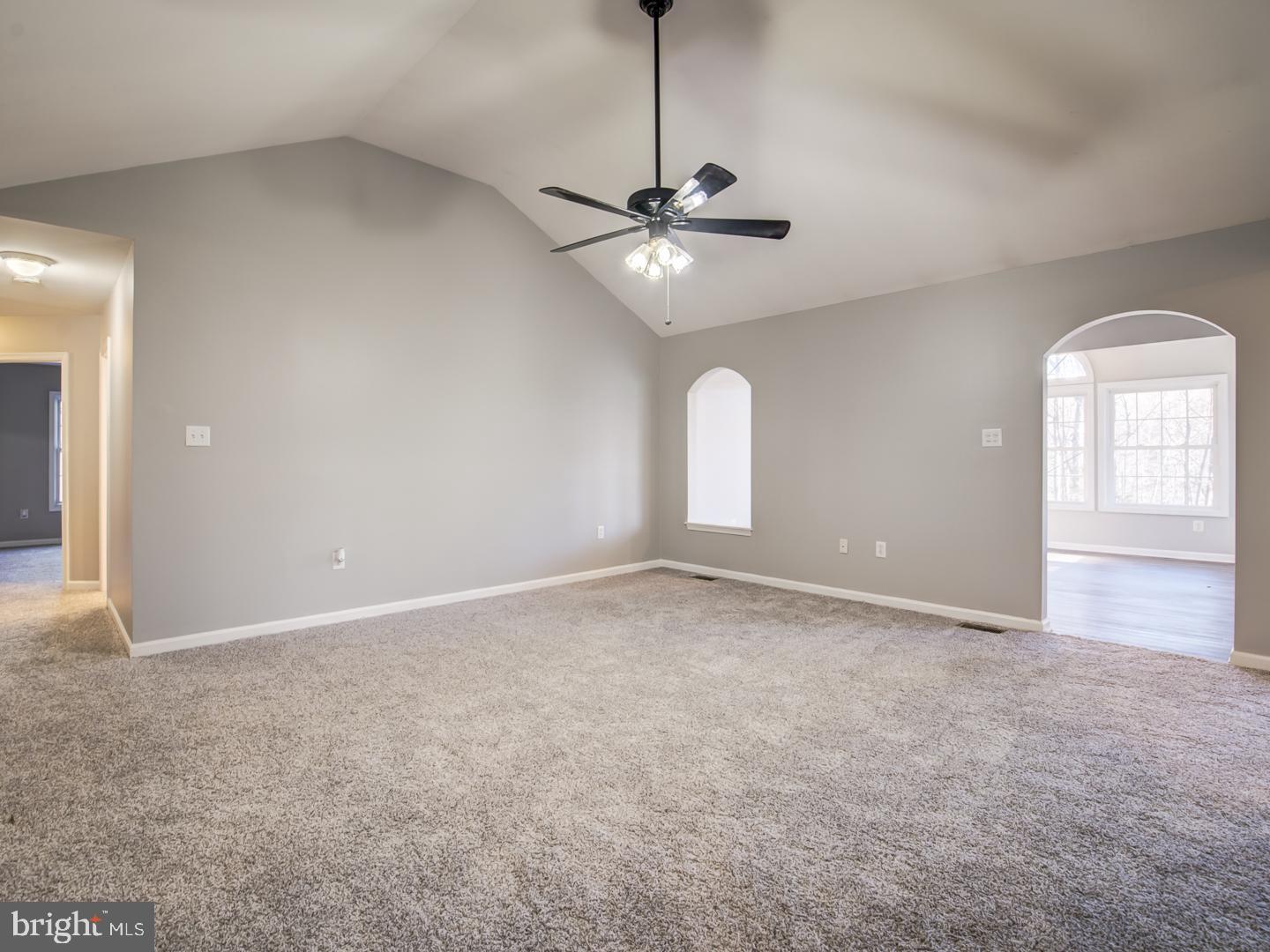 2033 LEEHIGH DRIVE