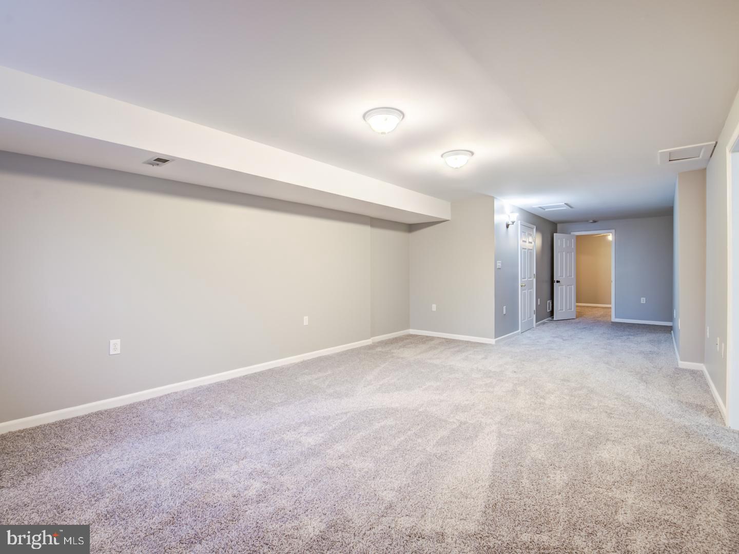 2033 LEEHIGH DRIVE