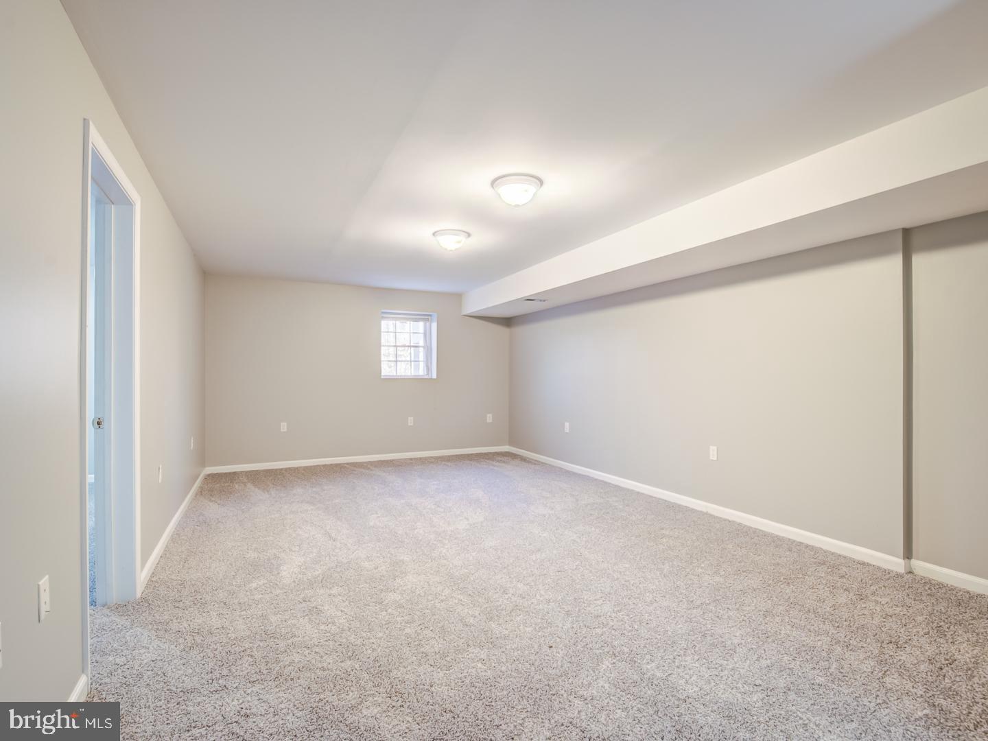 2033 LEEHIGH DRIVE