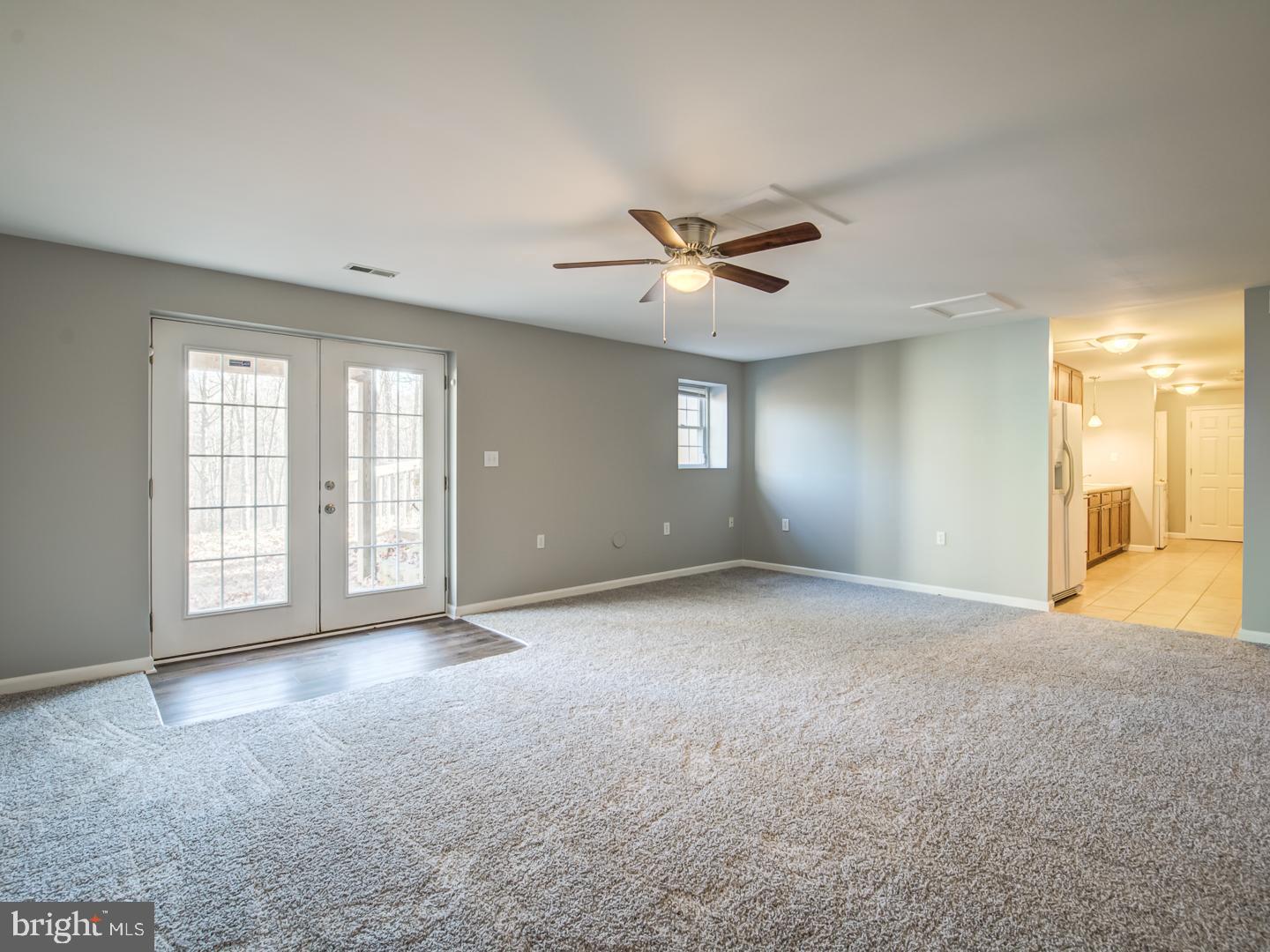 2033 LEEHIGH DRIVE