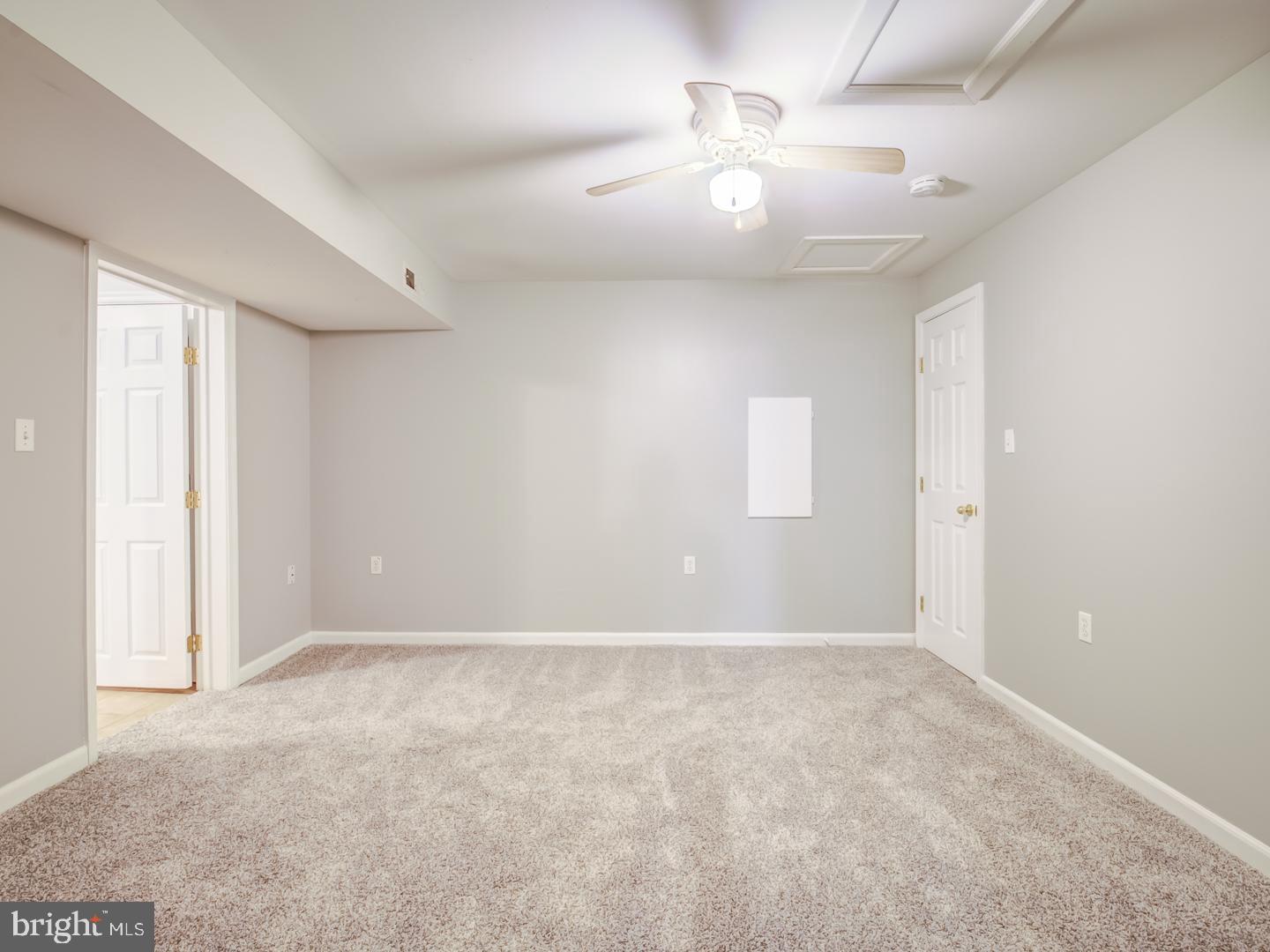2033 LEEHIGH DRIVE