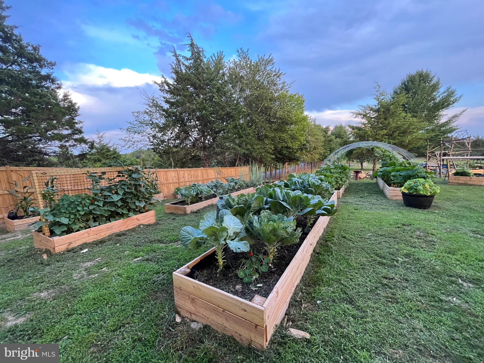 4612 HOLLY SPRINGS ROAD