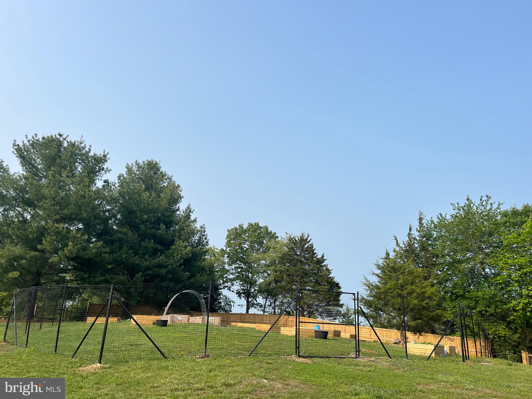 4612 HOLLY SPRINGS ROAD