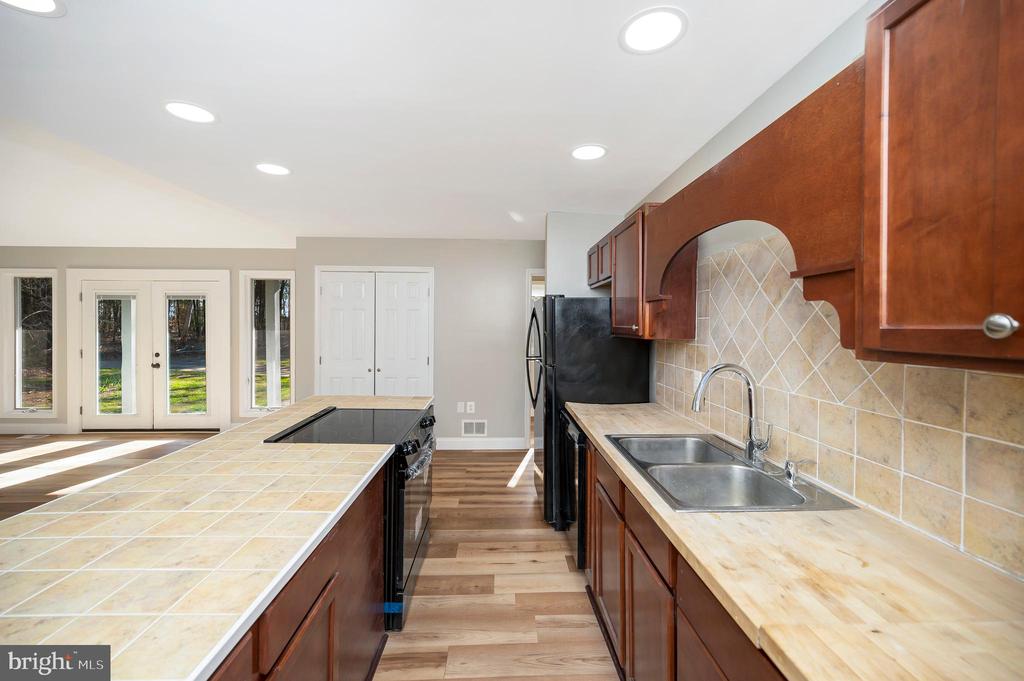 5212 Harvest Moon Ln