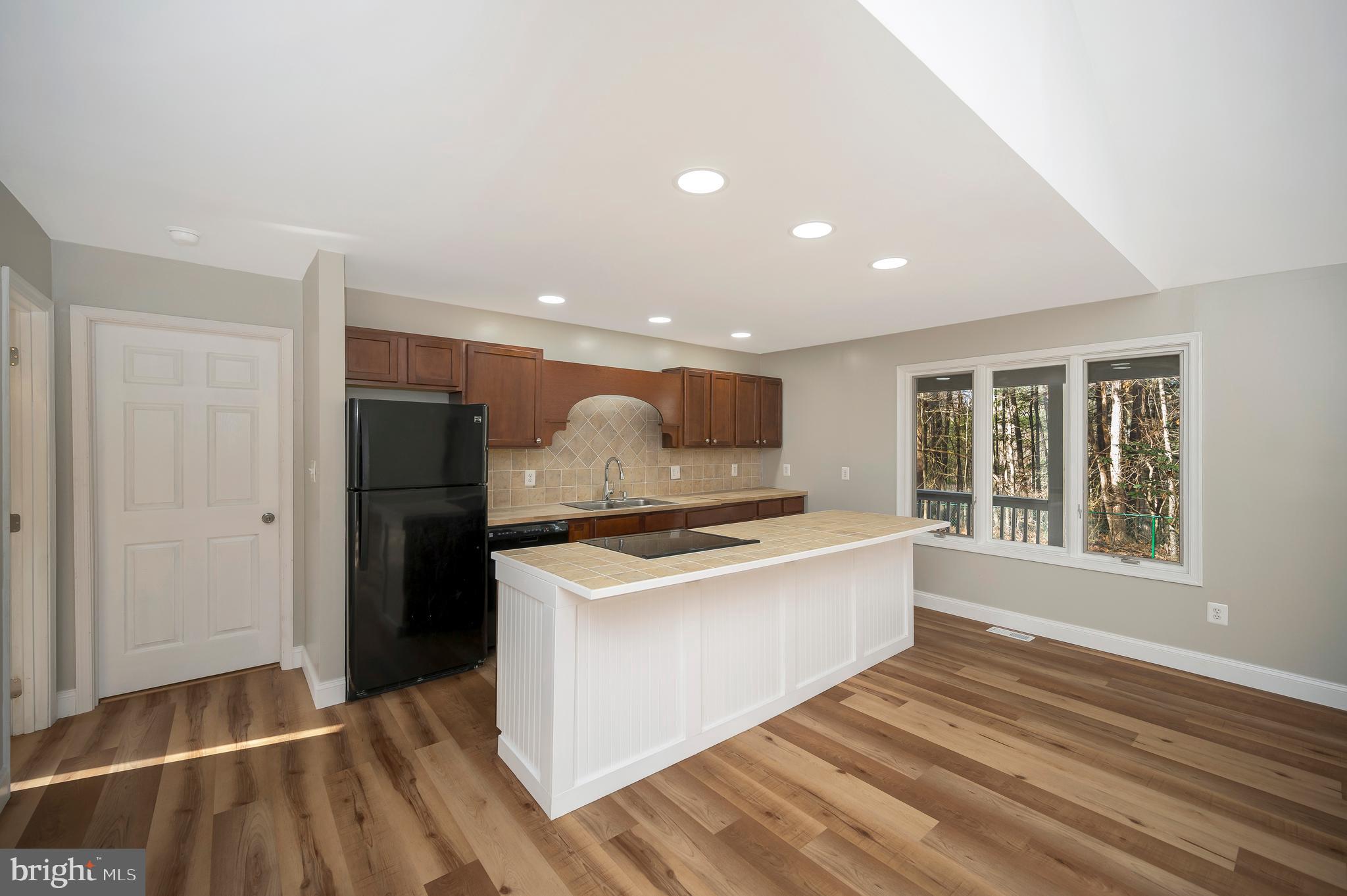 5212 Harvest Moon Ln