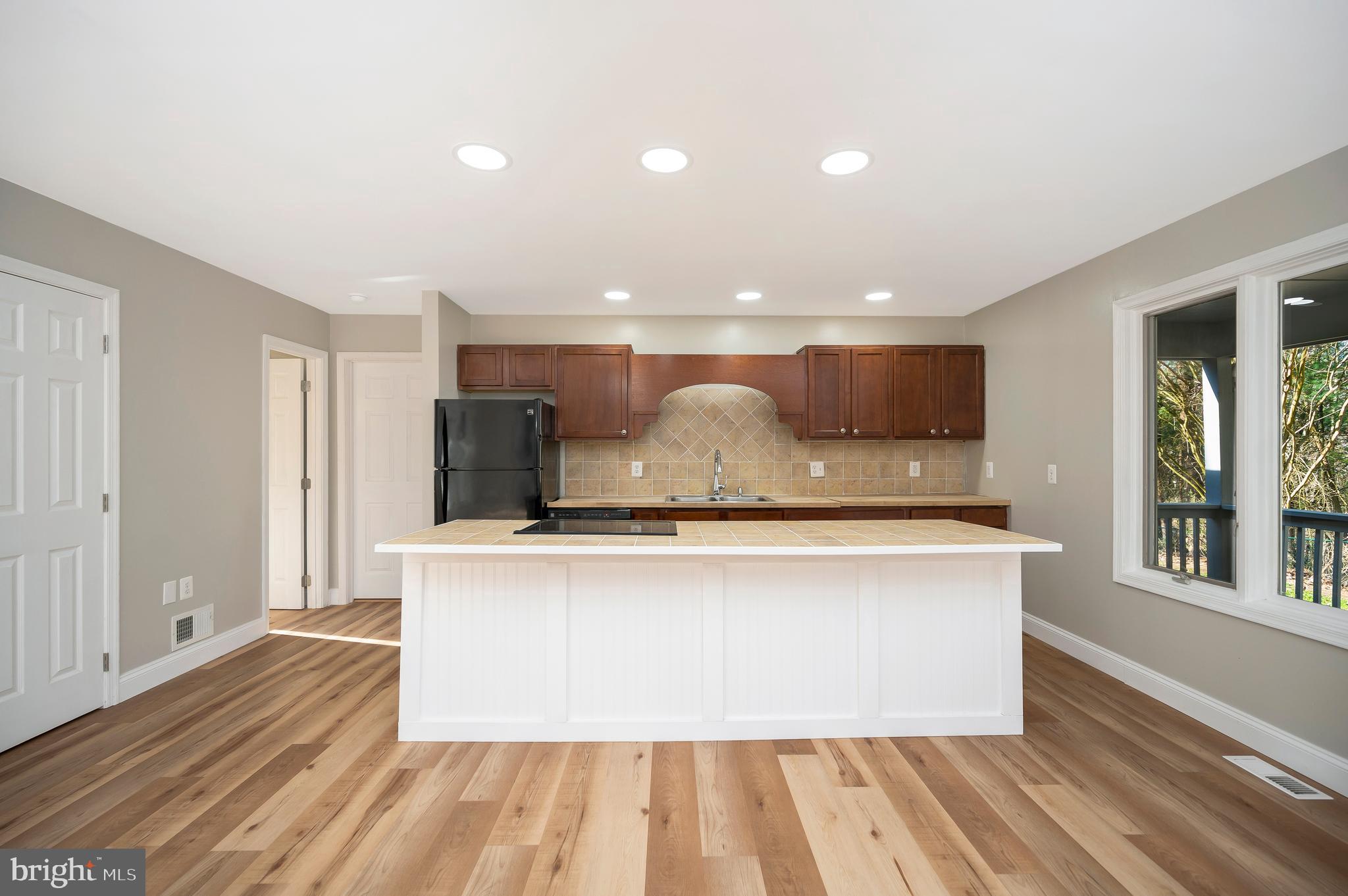 5212 Harvest Moon Ln