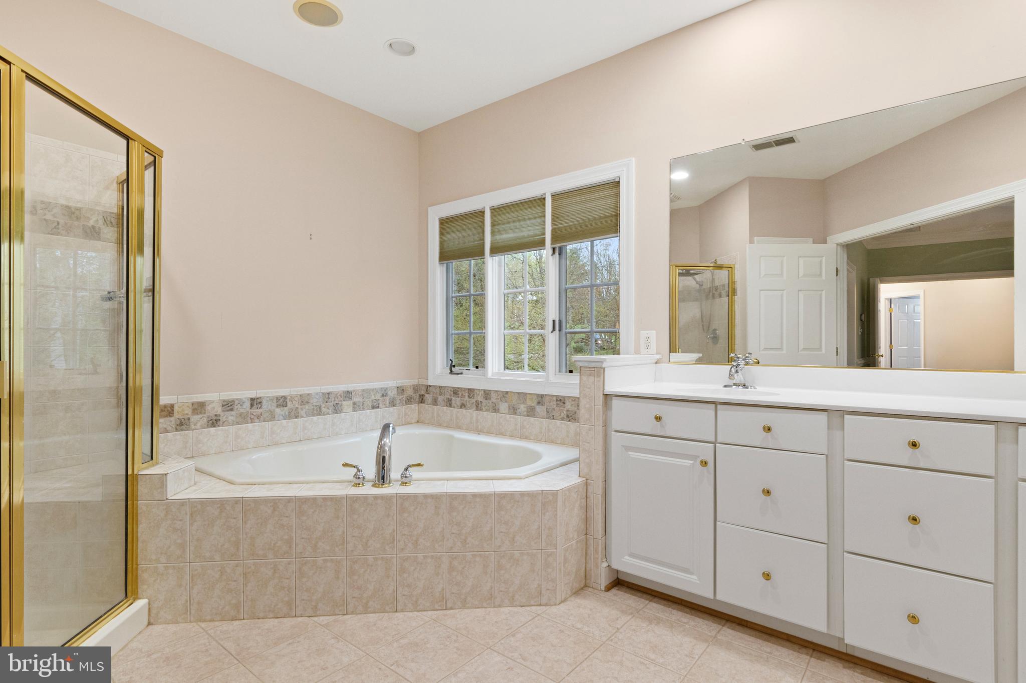 3522 SOUTHAMPTON DRIVE