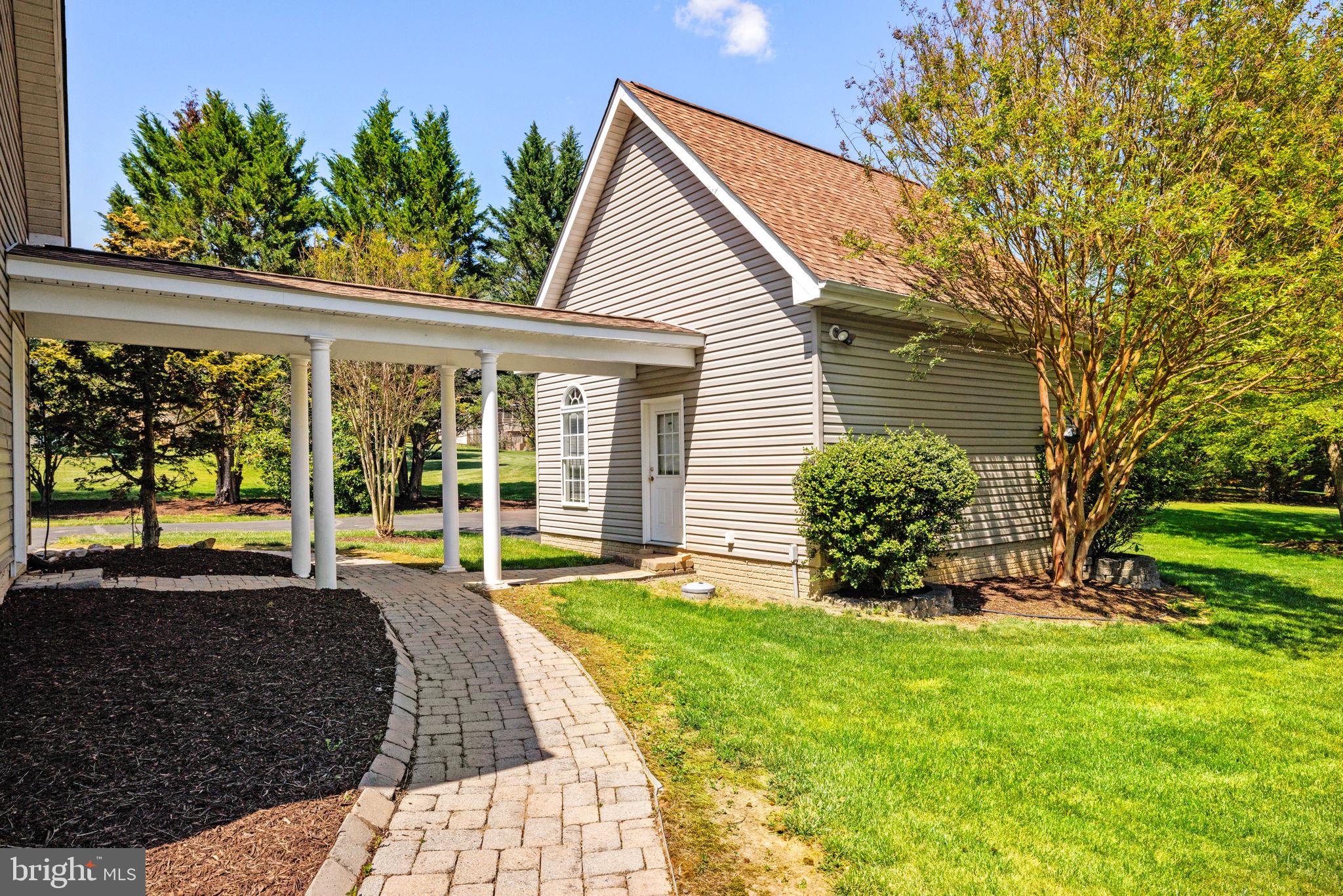 2285 WELTON POND COURT