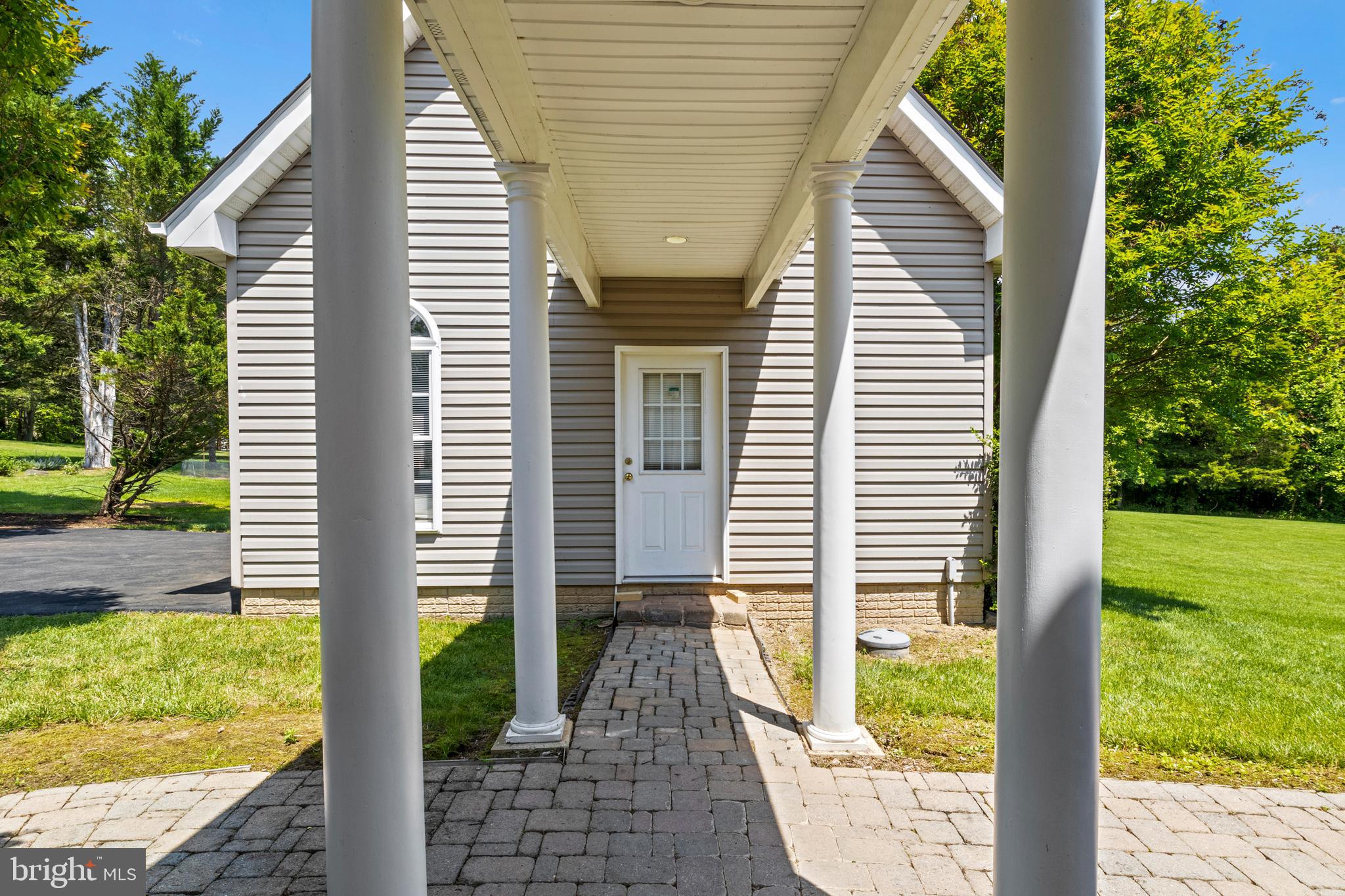 2285 WELTON POND COURT