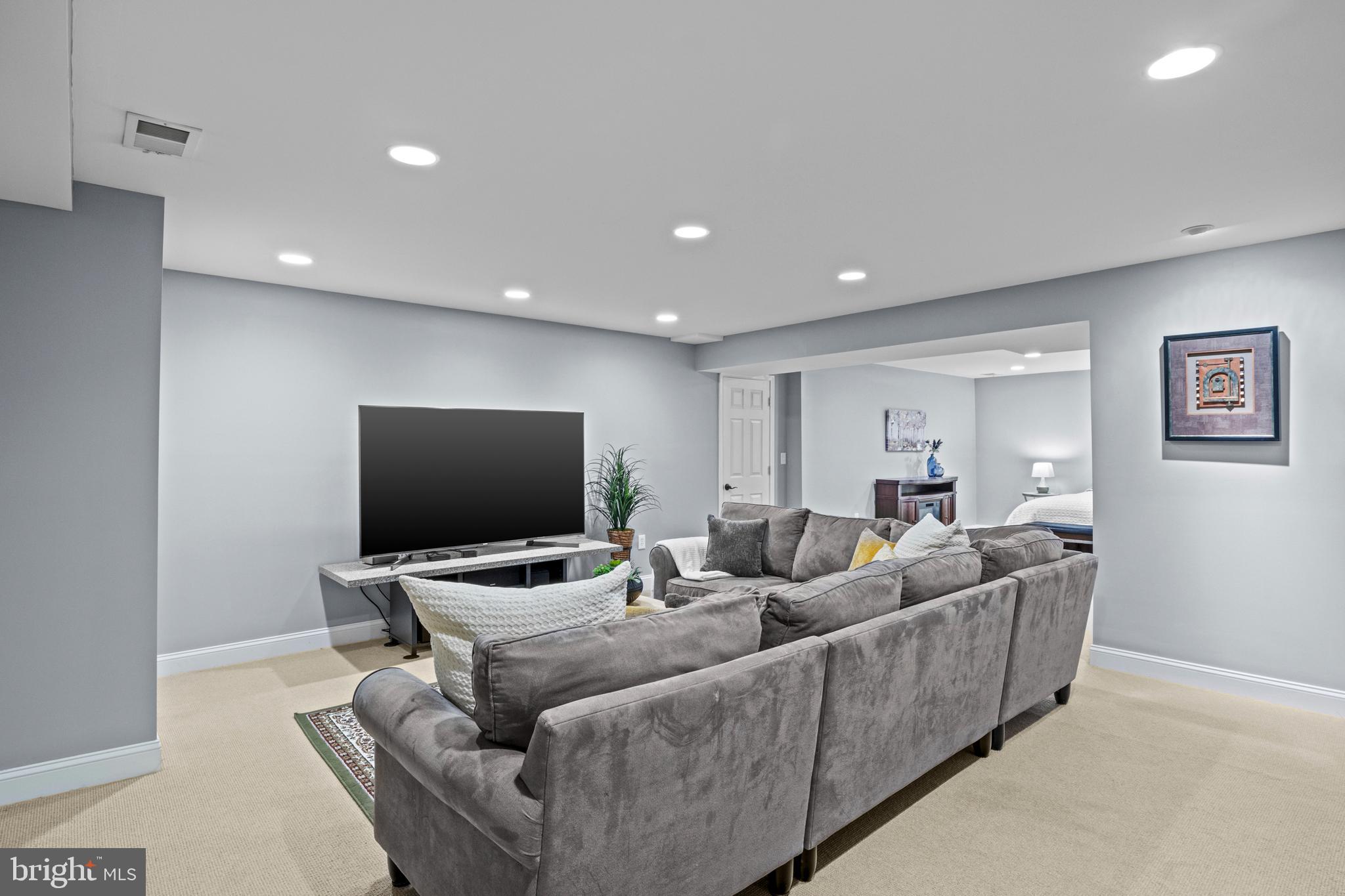 2285 WELTON POND COURT