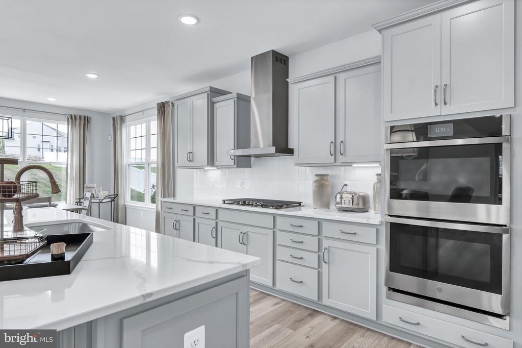 14034 Belle Ave