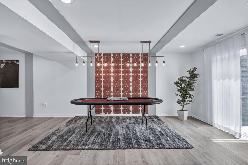 14034 Belle Ave