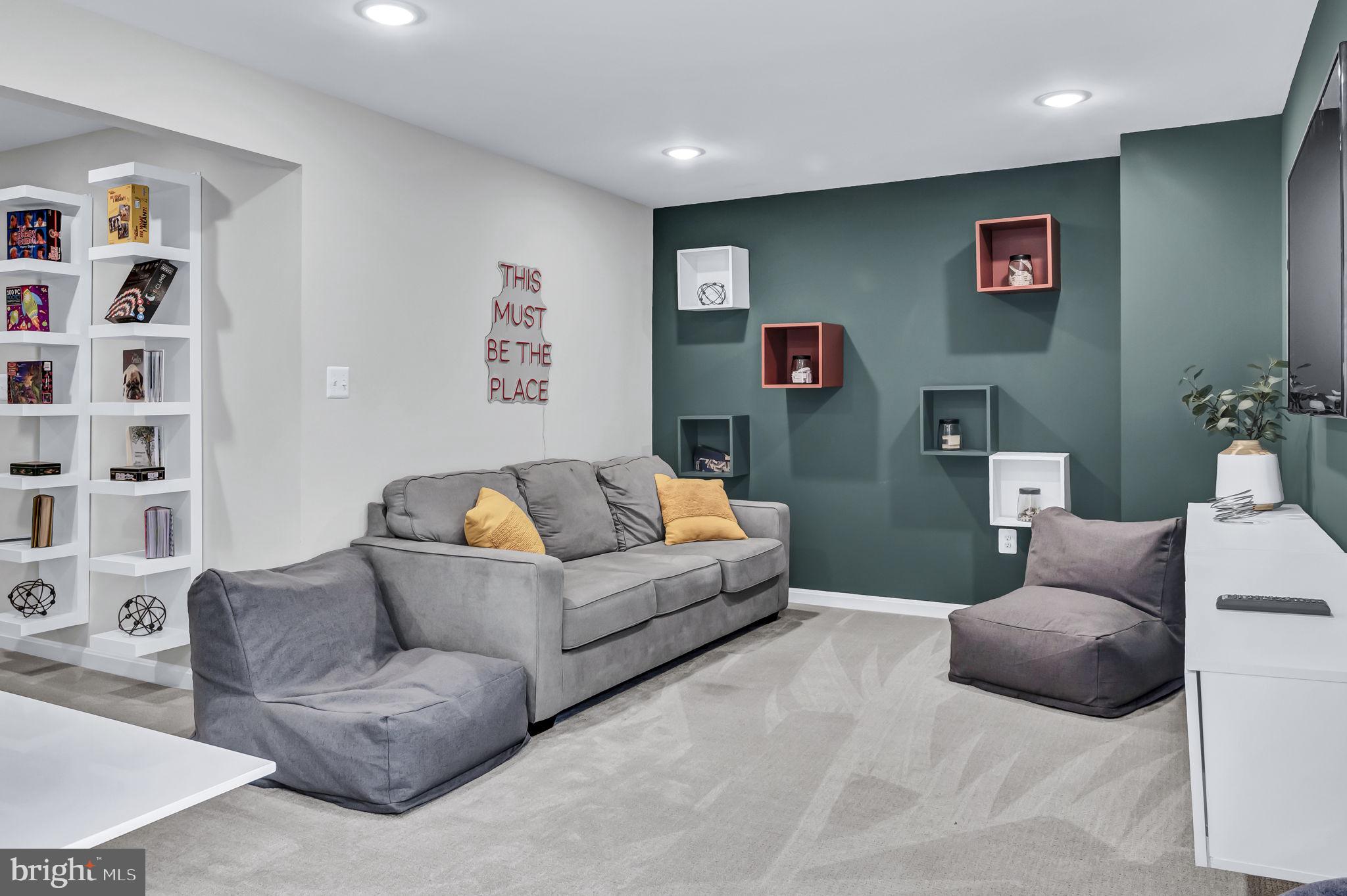 14034 Belle Ave
