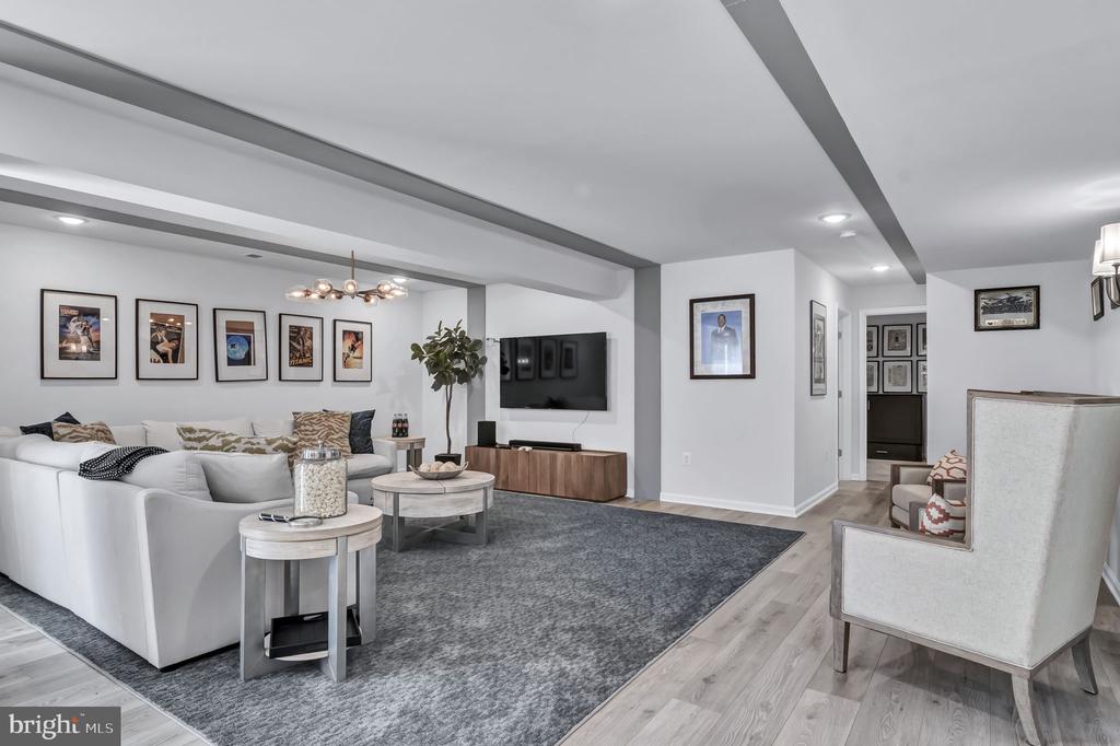 14034 Belle Ave