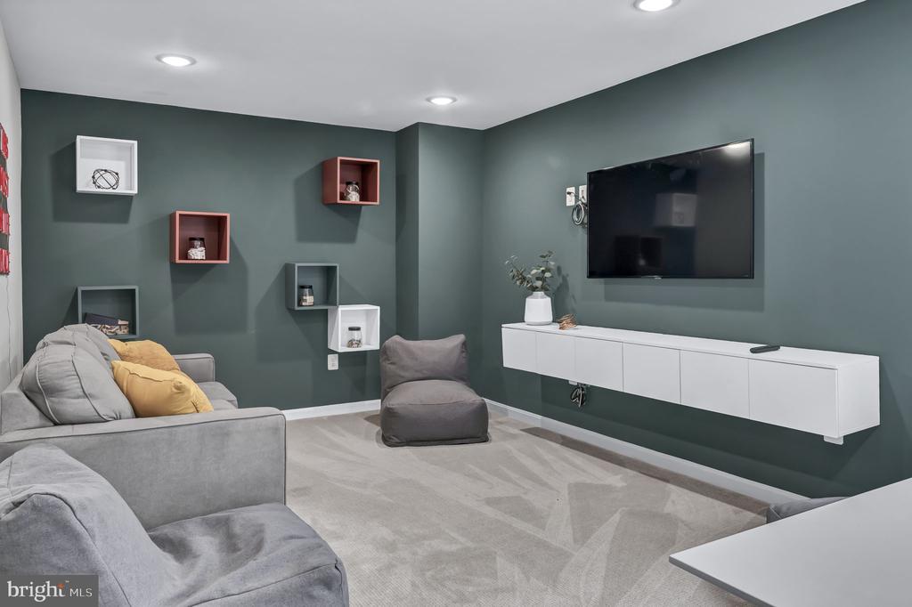 14034 Belle Ave
