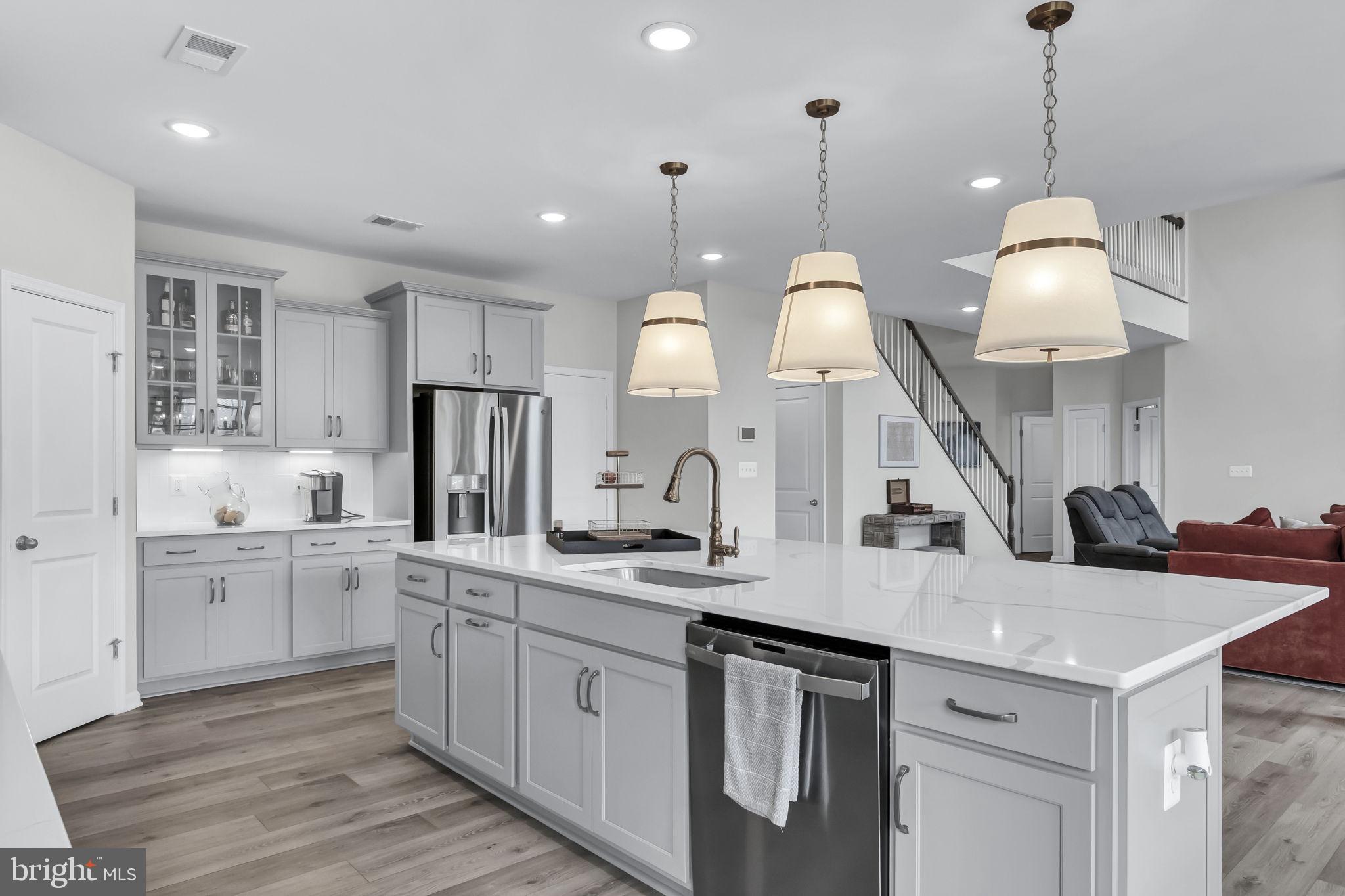 14034 Belle Ave