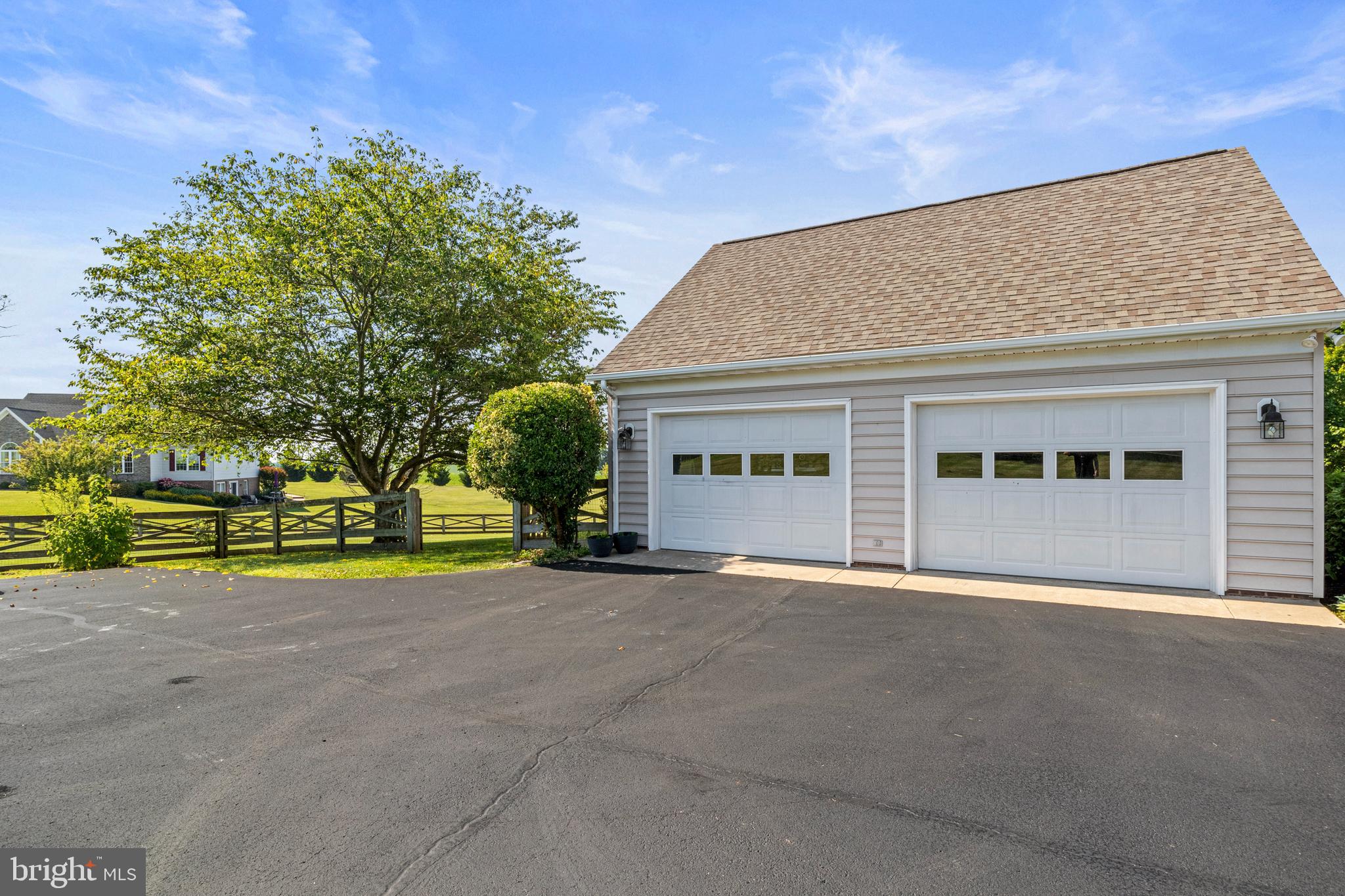 19263 LEANDER VIEW