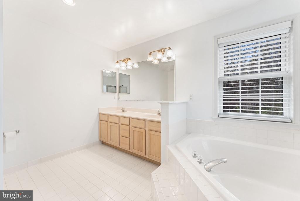 3531 SOUTHAMPTON DRIVE