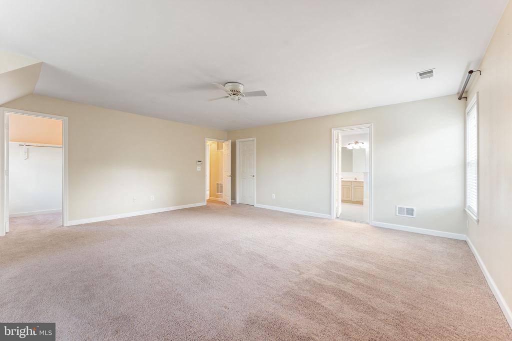 3531 SOUTHAMPTON DRIVE