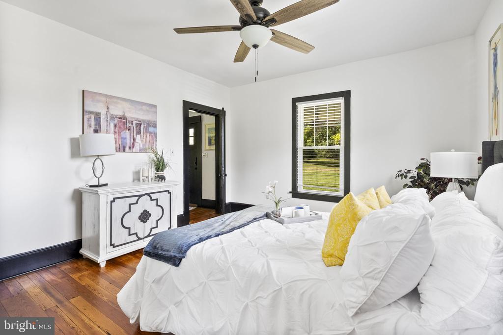 12188 Sperryville Pike