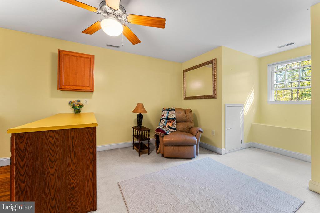 6548 CAMPGROUND LANE