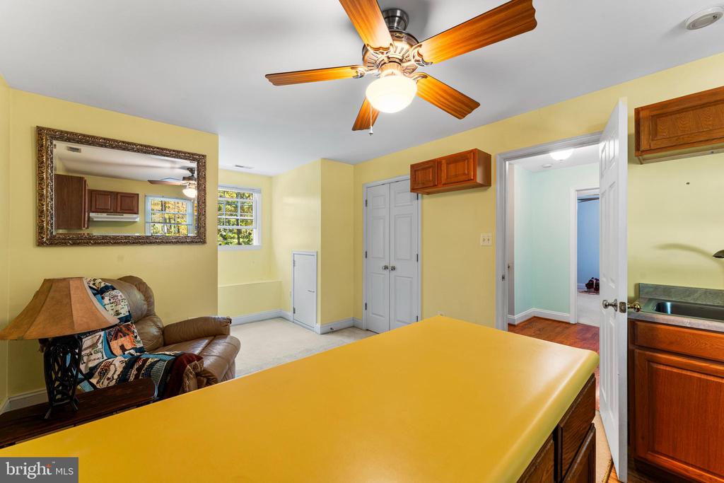 6548 CAMPGROUND LANE