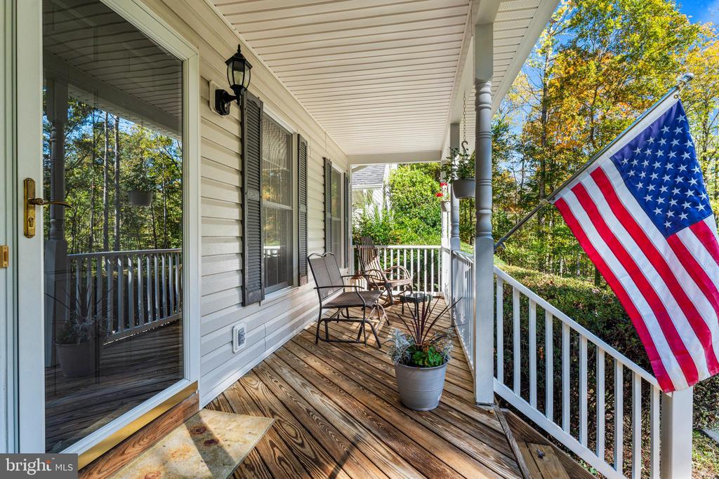 6548 CAMPGROUND LANE