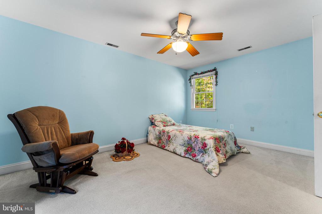 6548 CAMPGROUND LANE