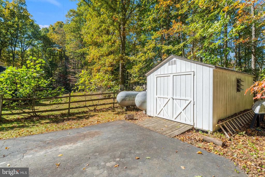 6548 CAMPGROUND LANE