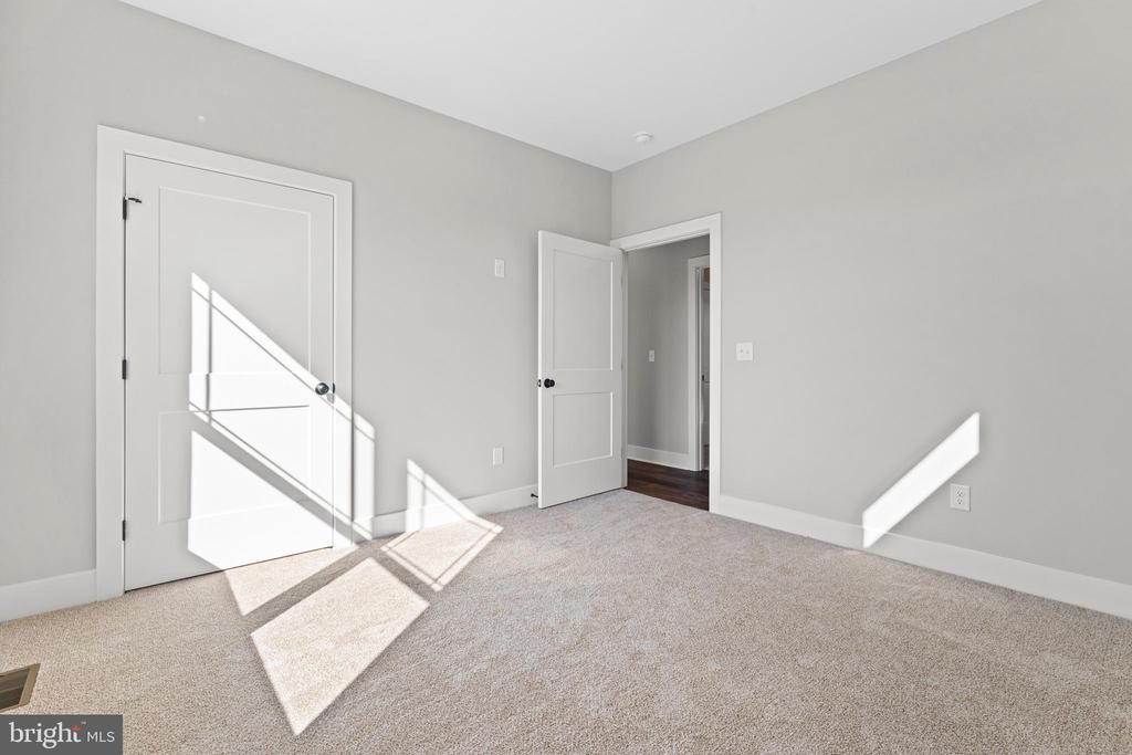 21460 MANDY BEE WAY