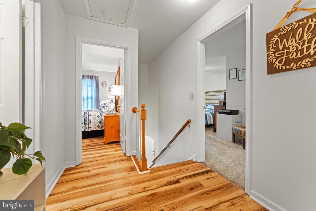 2321 MAPLEWOOD DRIVE