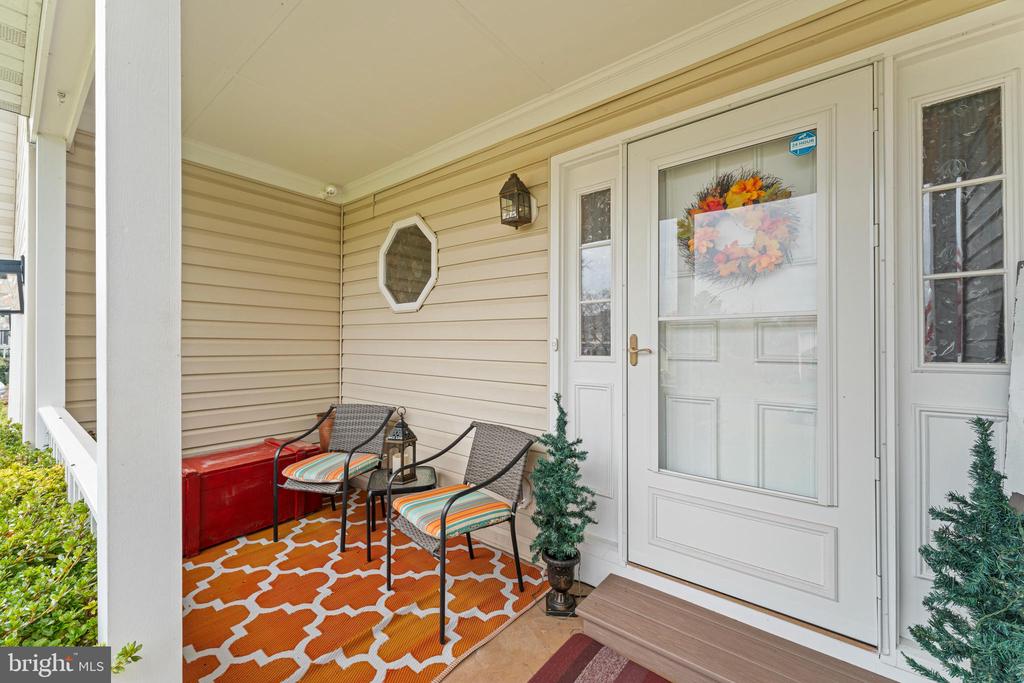 2321 MAPLEWOOD DRIVE