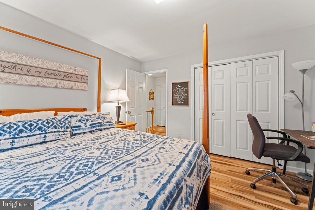2321 MAPLEWOOD DRIVE