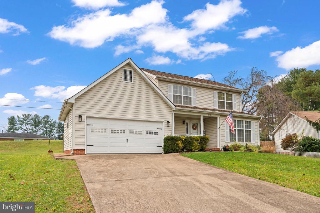 2321 MAPLEWOOD DRIVE