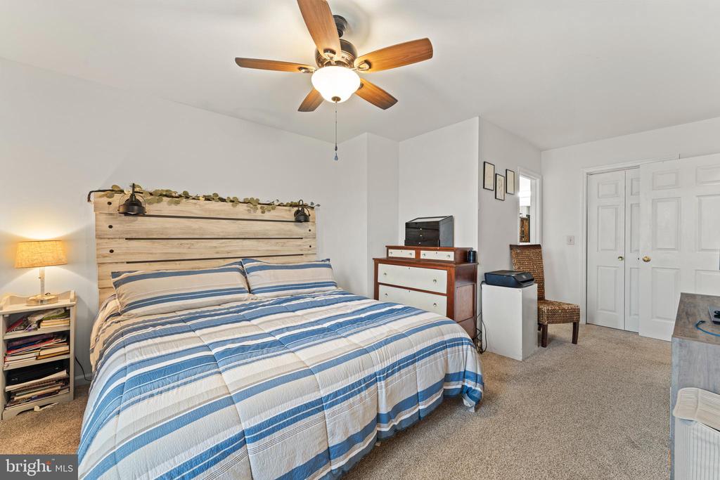2321 MAPLEWOOD DRIVE