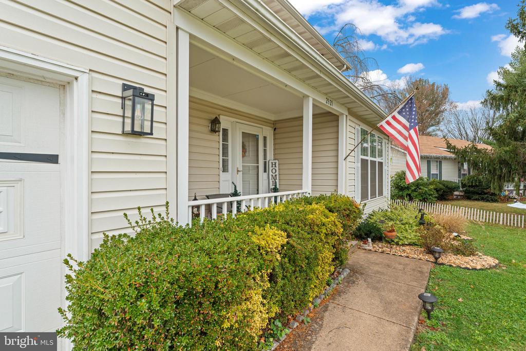 2321 MAPLEWOOD DRIVE