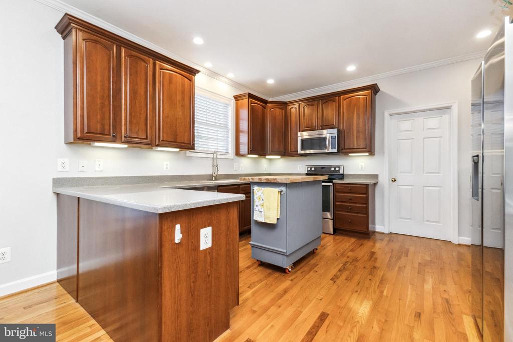19147 JOHN WILLIAM PLACE