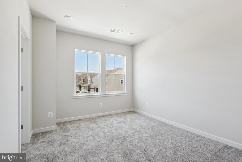 2530 NORTHUMBERLAND DRIVE MACARTHUR LOT 2288
