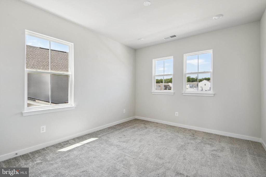 2530 NORTHUMBERLAND DRIVE MACARTHUR LOT 2288