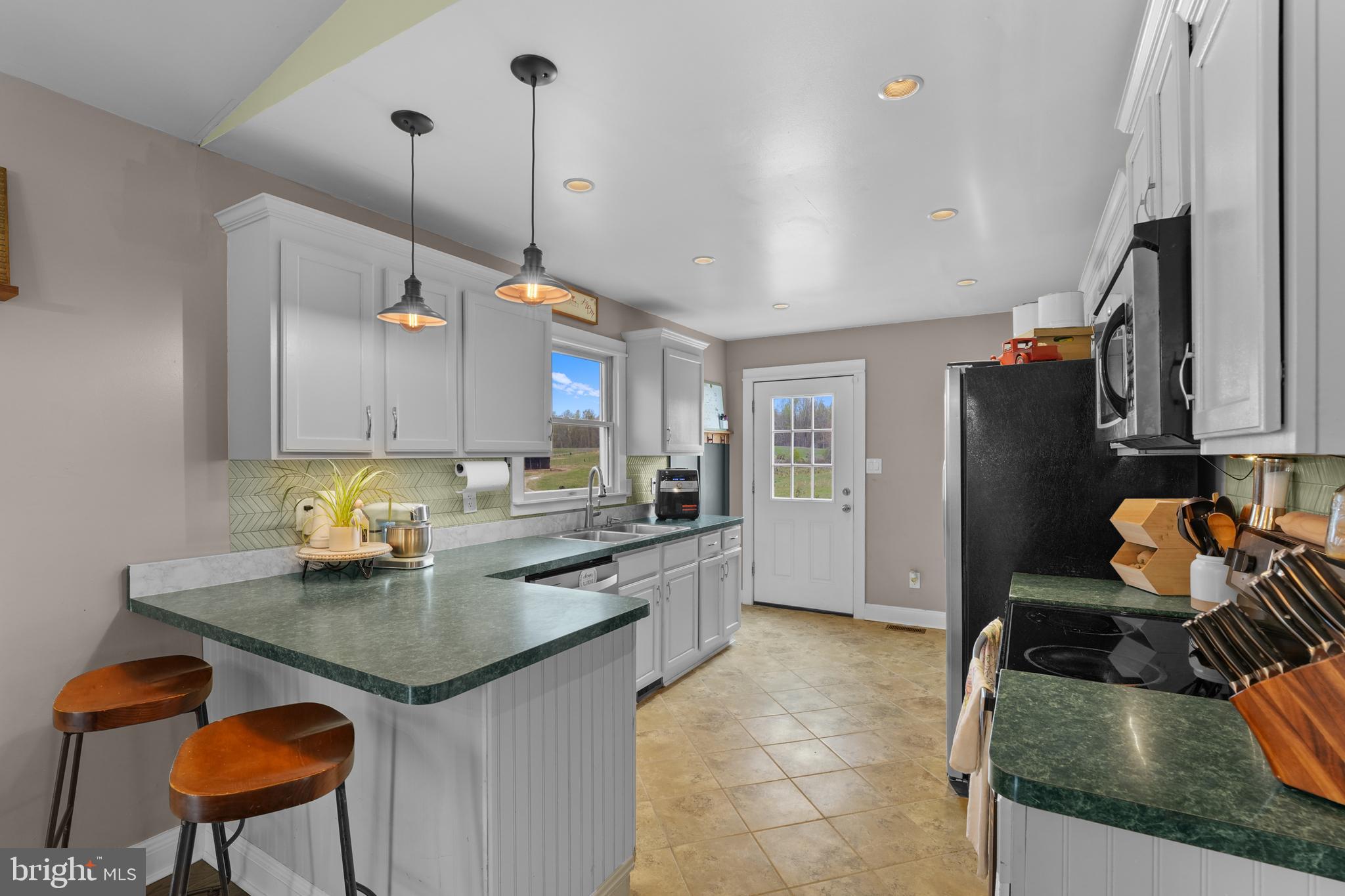 4016 INDIAN RUN ROAD