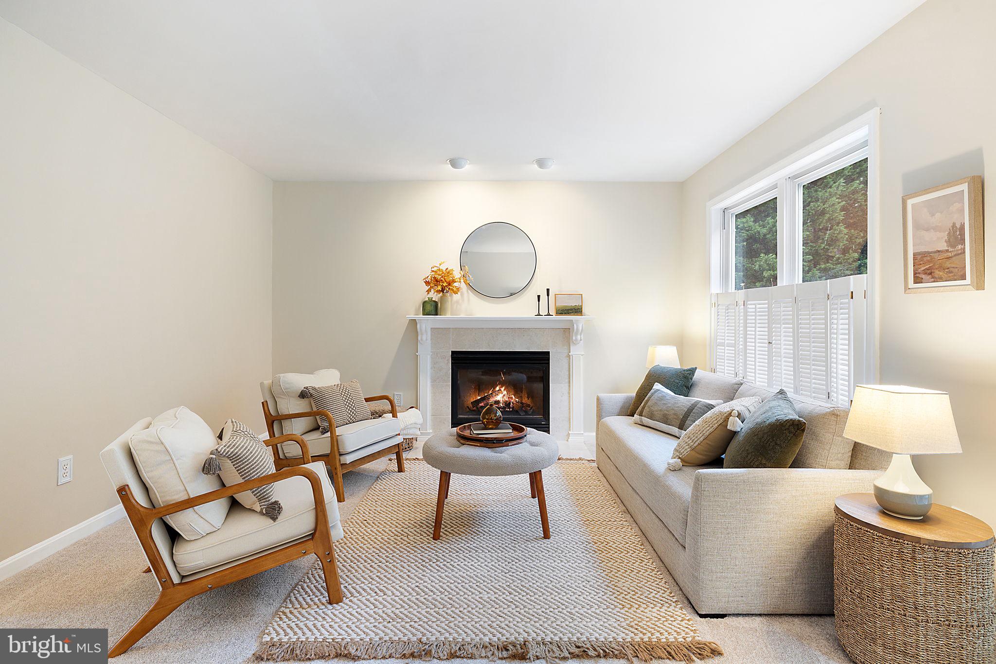 1372 FREEMAN DRIVE