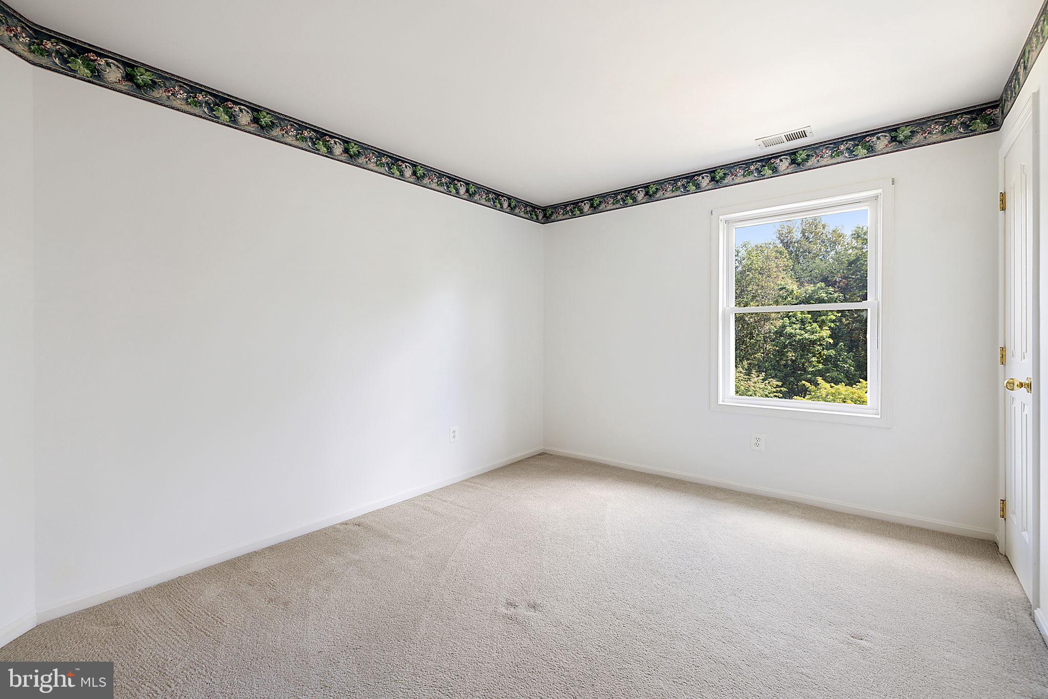 1372 FREEMAN DRIVE