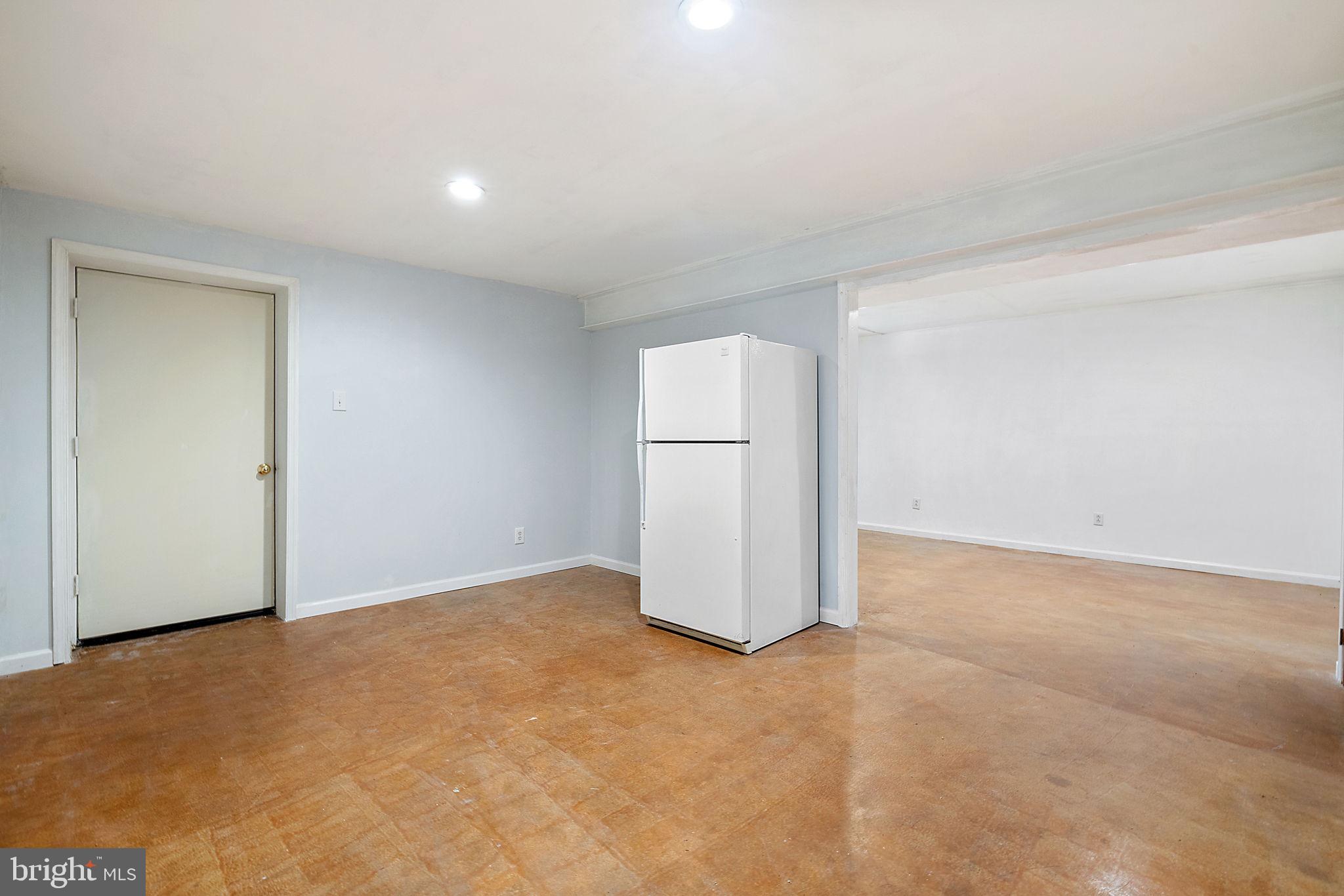 1372 FREEMAN DRIVE