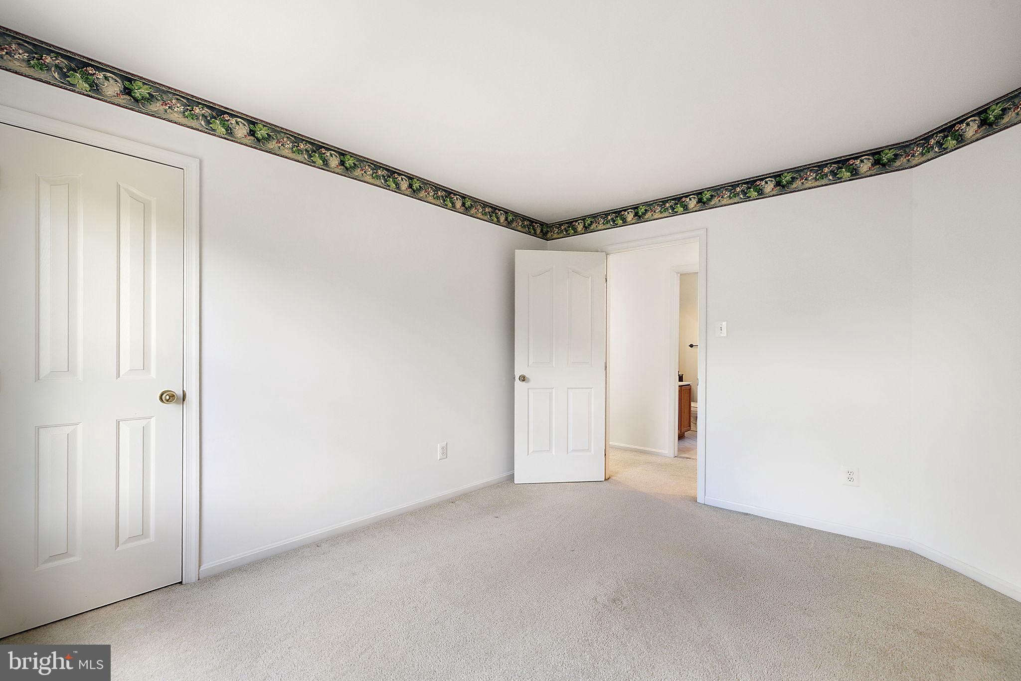 1372 FREEMAN DRIVE
