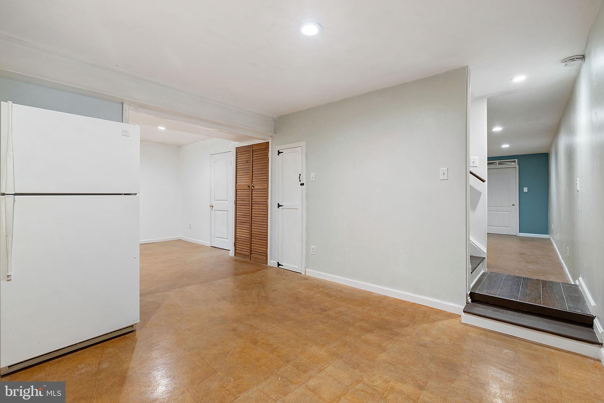 1372 FREEMAN DRIVE