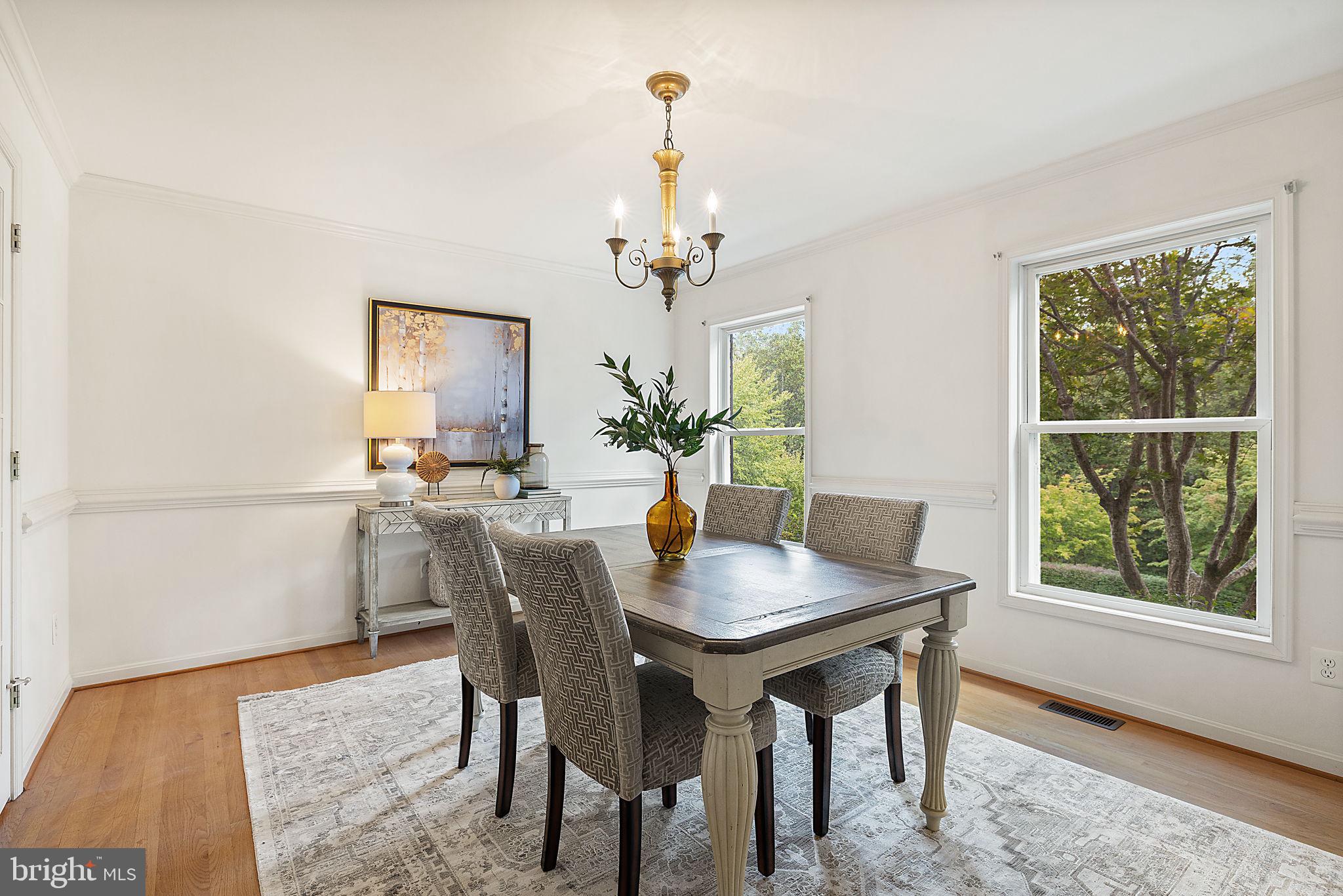 1372 FREEMAN DRIVE